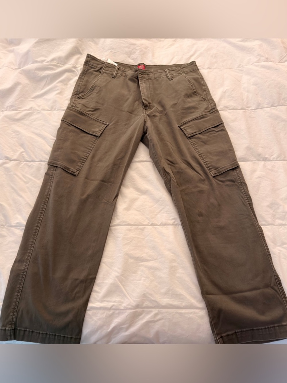 Levi’s Cargo Taper Pants